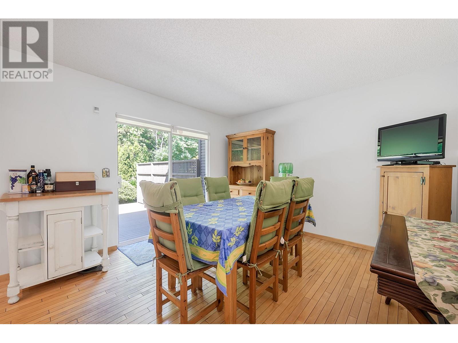 8849 Larkfield Drive, Burnaby, British Columbia  V5A 4K9 - Photo 11 - R3011225