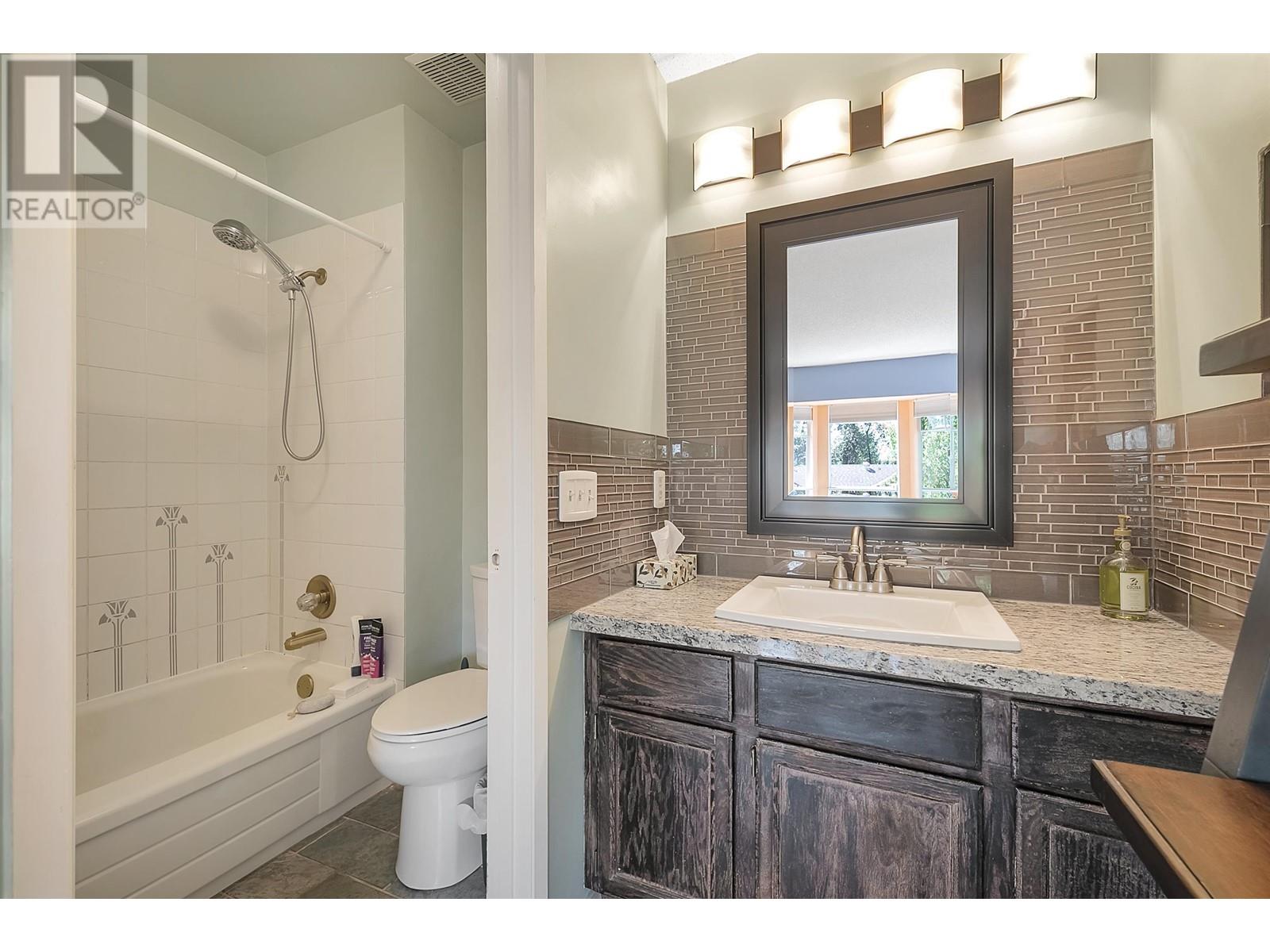 8849 Larkfield Drive, Burnaby, British Columbia  V5A 4K9 - Photo 20 - R3011225