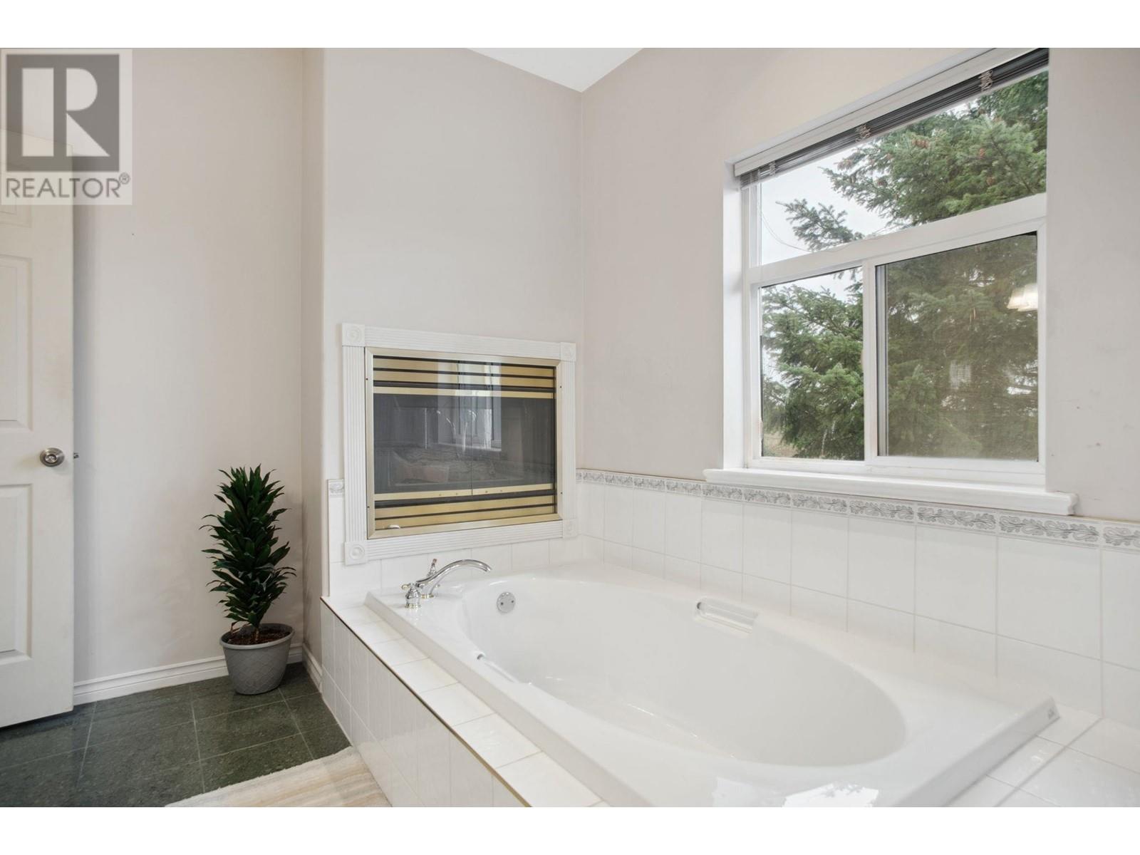 5 915 Fort Fraser Rise, Port Coquitlam, British Columbia  V3C 6K3 - Photo 14 - R3011232