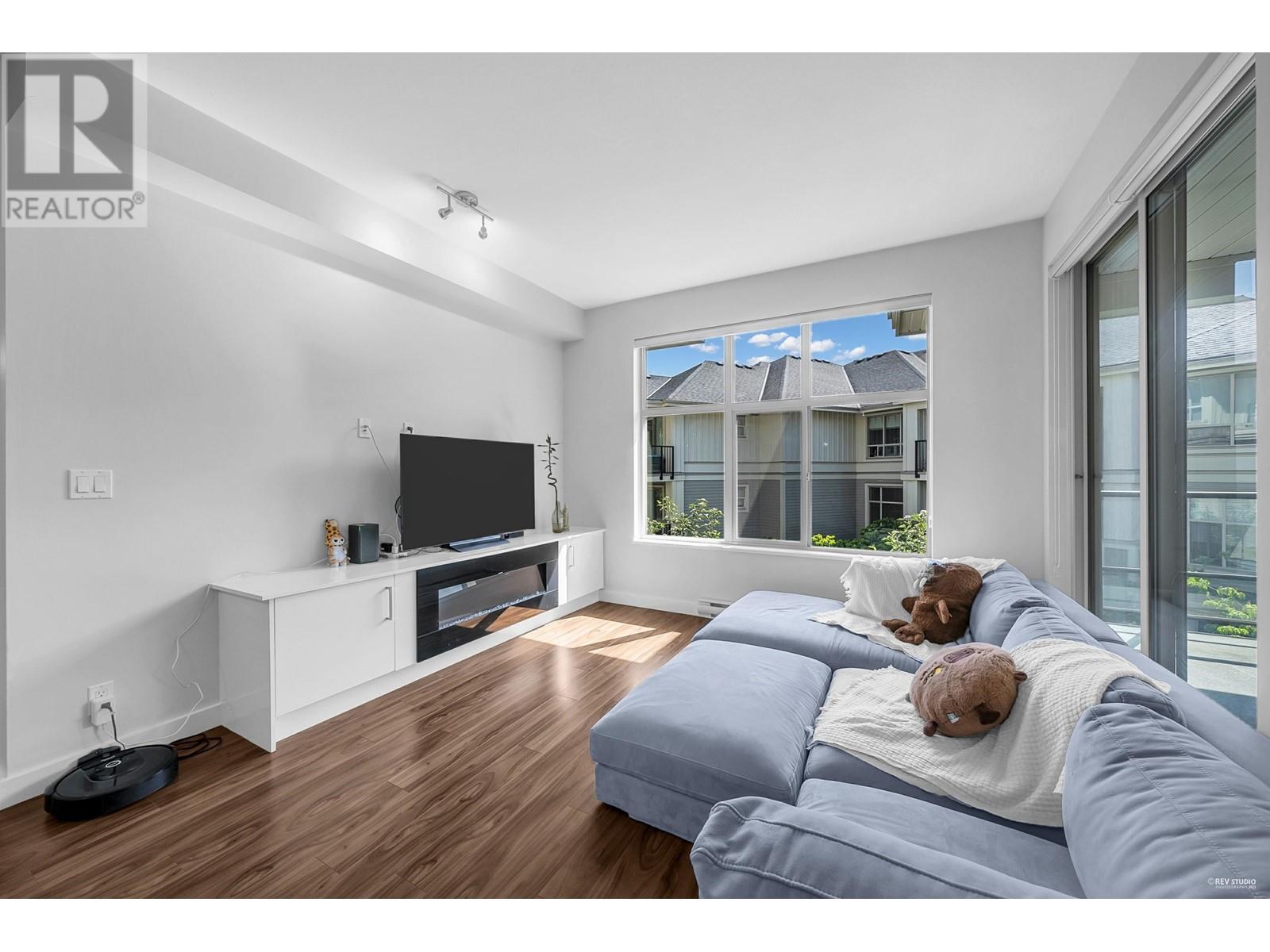 303 250 Francis Way, New Westminster, British Columbia  V3L 0E6 - Photo 5 - R3010895