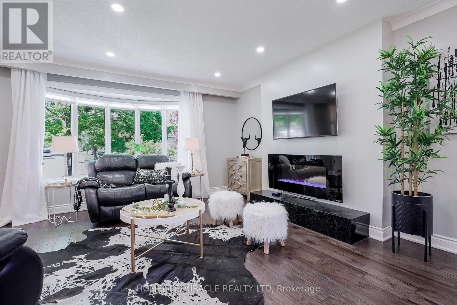 93 Amberjack Boulevard, Toronto, Ontario  M1H 2J6 - Photo 7 - E12177151