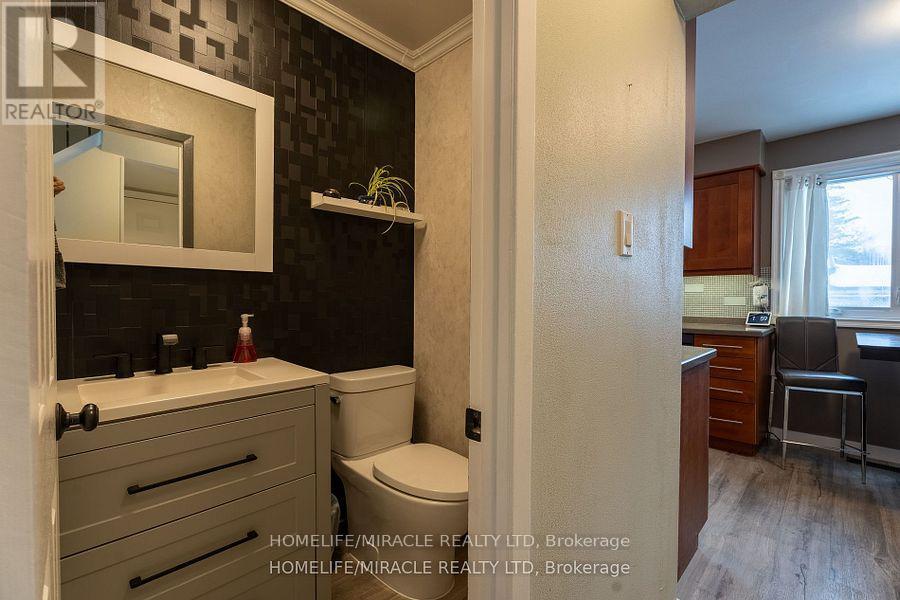 104 Stuart Street, Whitchurch-Stouffville, Ontario  L4A 4S2 - Photo 7 - N12076249