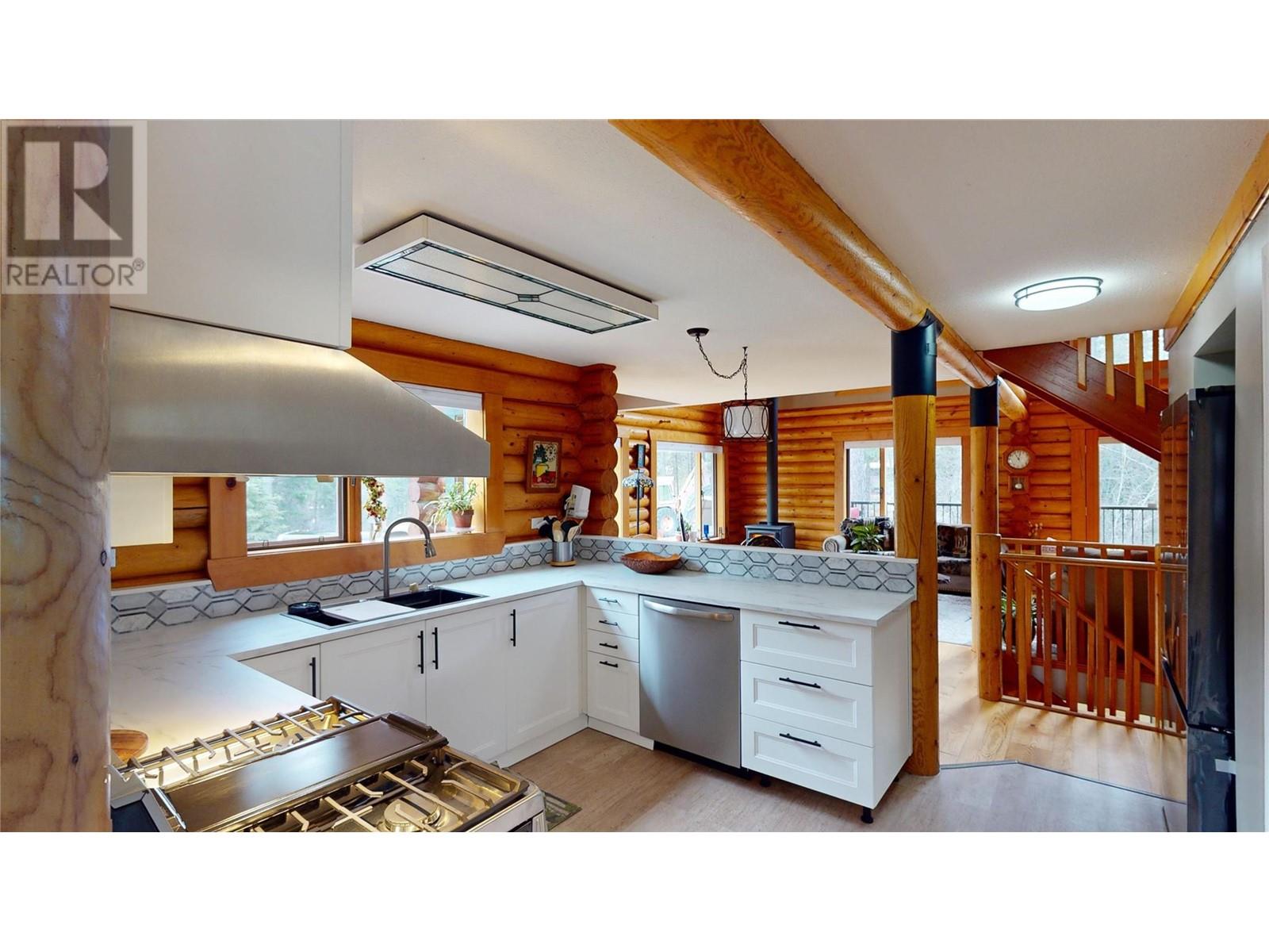9725 Braunagel Road, Moyie, British Columbia  V0B 2A0 - Photo 33 - 10346091