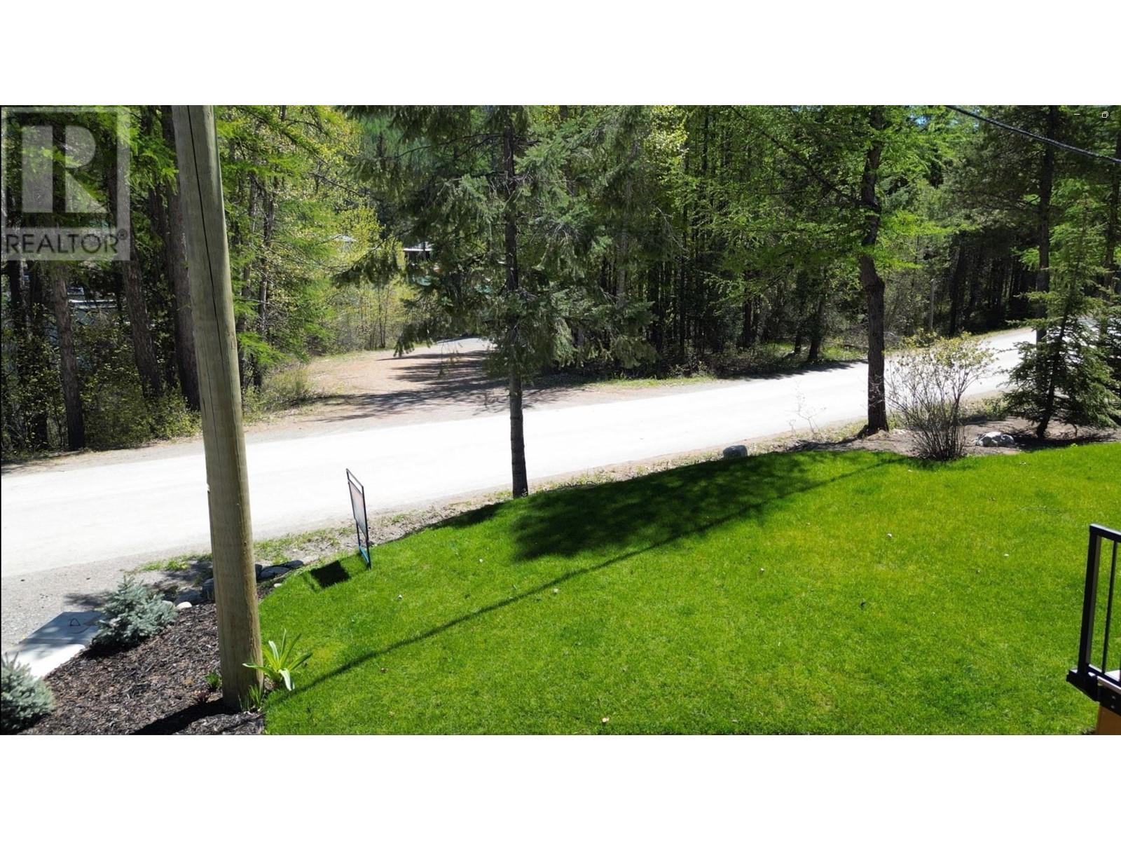 9725 Braunagel Road, Moyie, British Columbia  V0B 2A0 - Photo 5 - 10346091