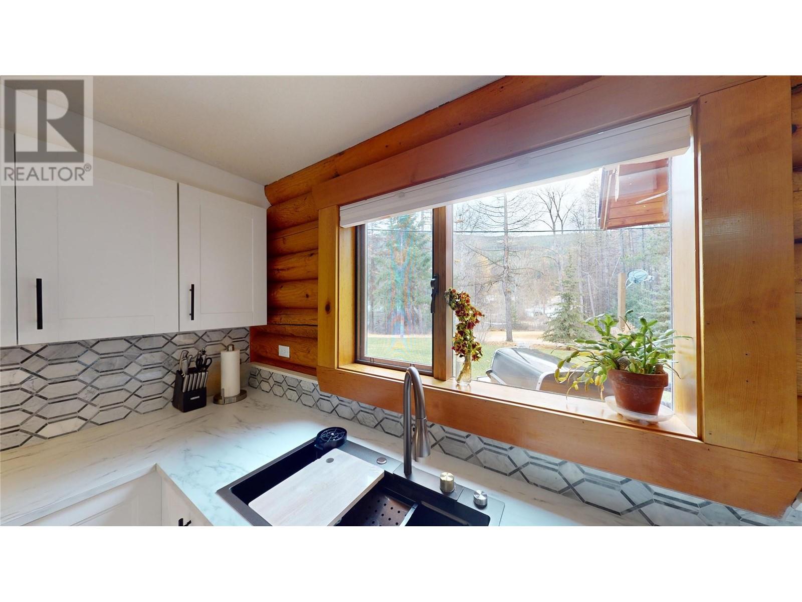 9725 Braunagel Road, Moyie, British Columbia  V0B 2A0 - Photo 30 - 10346091