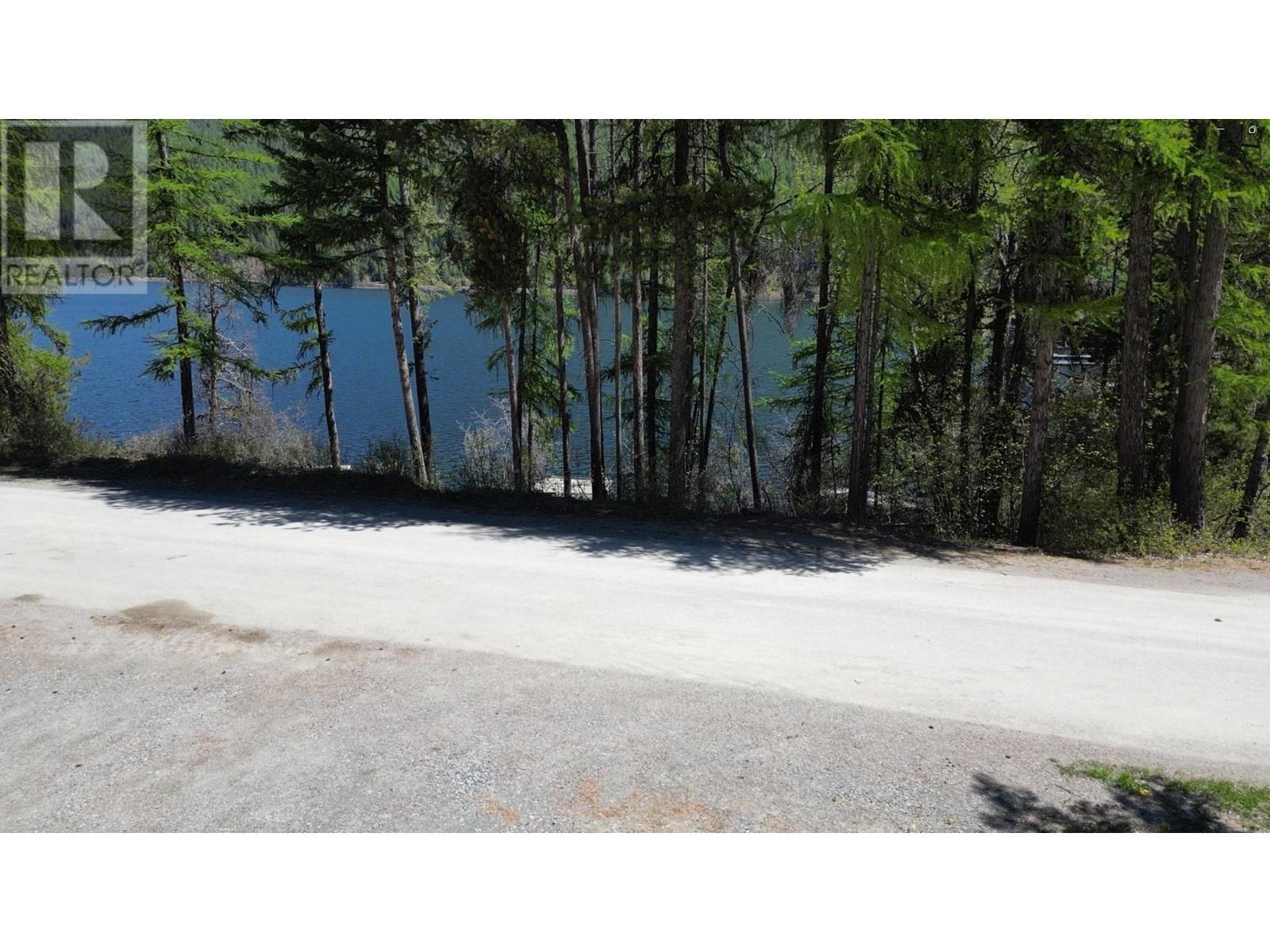 9725 Braunagel Road, Moyie, British Columbia  V0B 2A0 - Photo 6 - 10346091