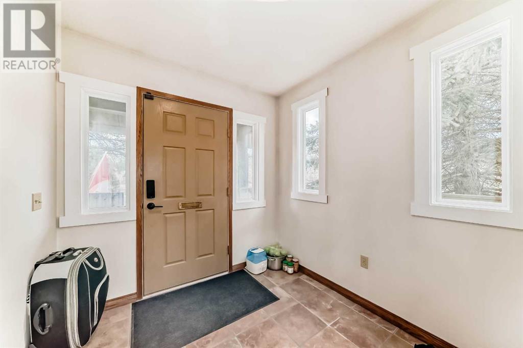 2926 Parkdale Boulevard Nw, Calgary, Alberta  T2N 3S9 - Photo 3 - A2224090