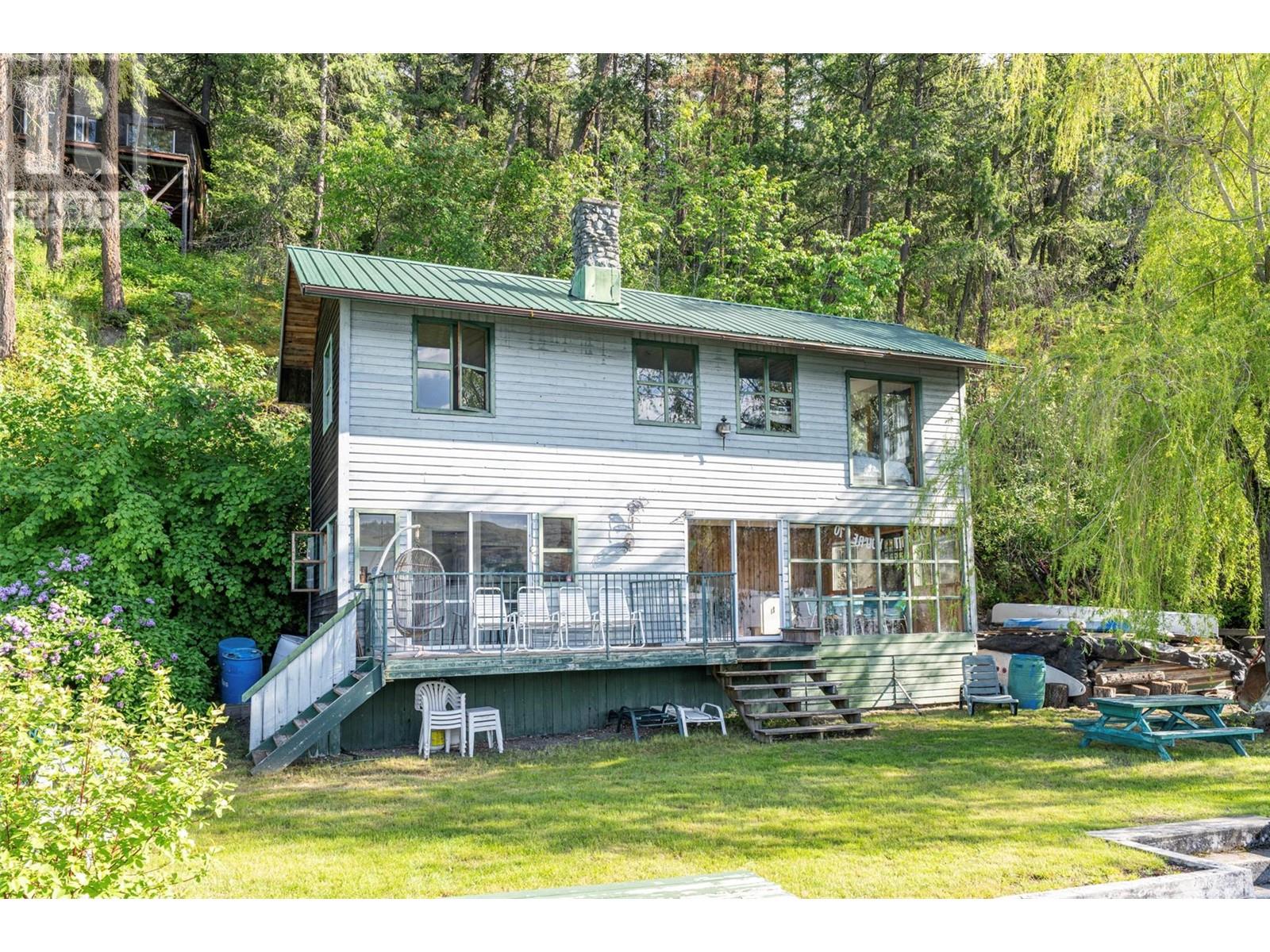 5867 Cosens Bay Road, Coldstream, British Columbia