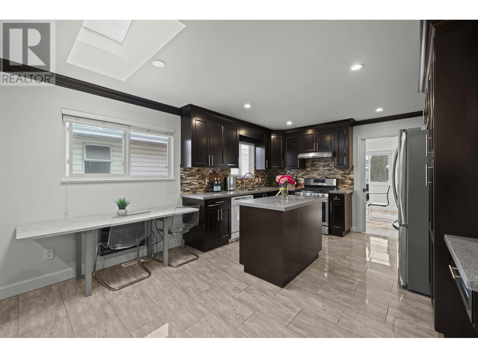685 Pender Place, Port Coquitlam, British Columbia  V3B 7M2 - Photo 7 - R3011177