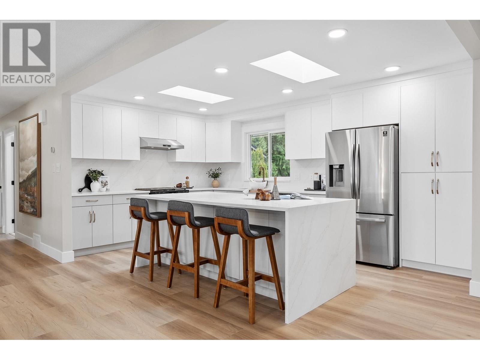 2466 TOLMIE AVENUE, coquitlam, British Columbia