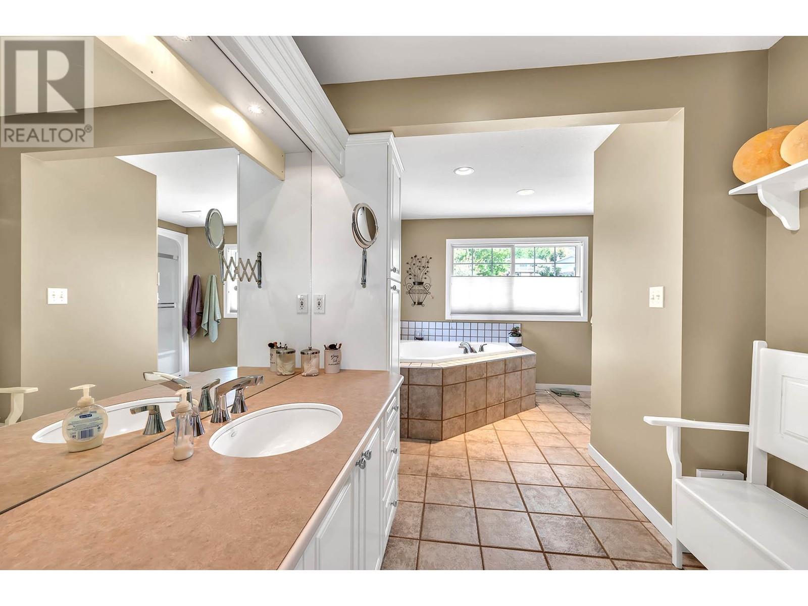 218 Bestwick Drive, Kamloops, British Columbia  V2C 1M9 - Photo 30 - 10350665