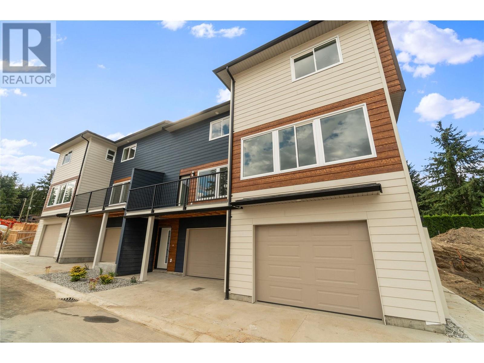 981 12 Street Se Unit# 32, Salmon Arm, British Columbia  V1E 2C8 - Photo 53 - 10350725