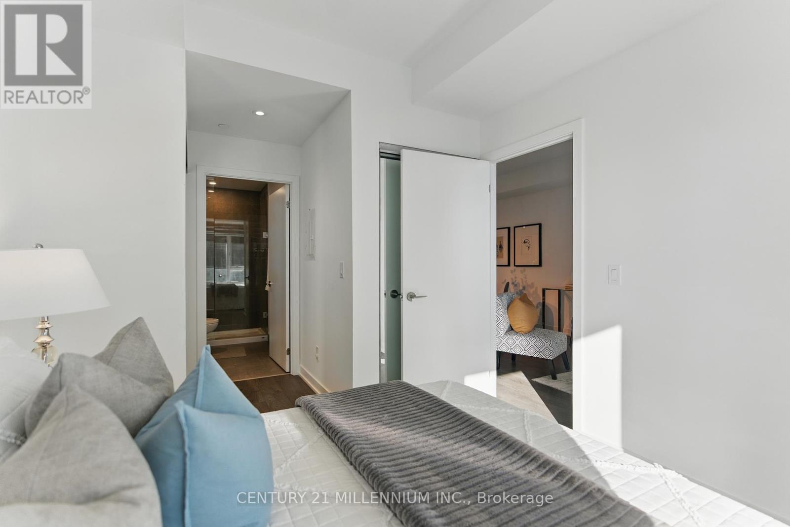 3011 - 1926 Lake Shore Boulevard W, Toronto, Ontario  M6S 0B1 - Photo 13 - W12139403