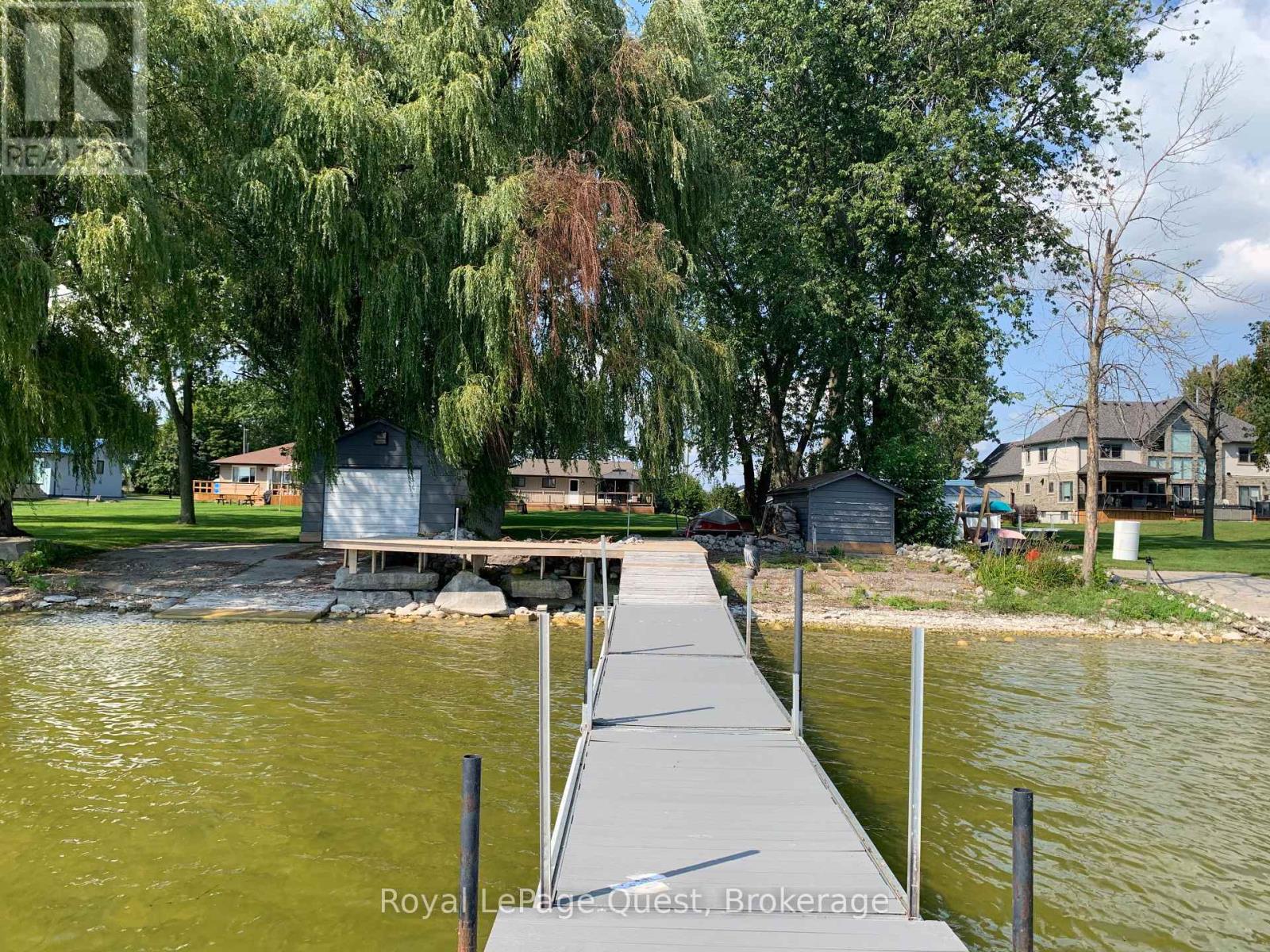 476 Hiscock Shores Road, Prince Edward County, Ontario  K0K 1L0 - Photo 7 - X12195765