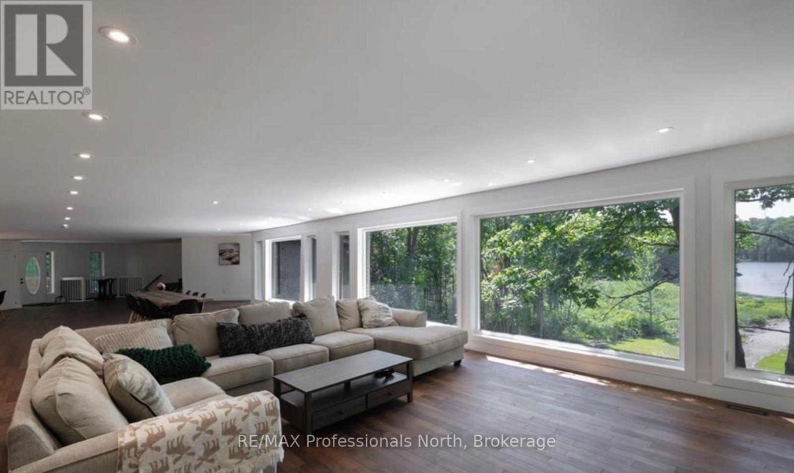1023 South Ril Lake Road, Lake Of Bays, Ontario  P0B 1A0 - Photo 9 - X12195822