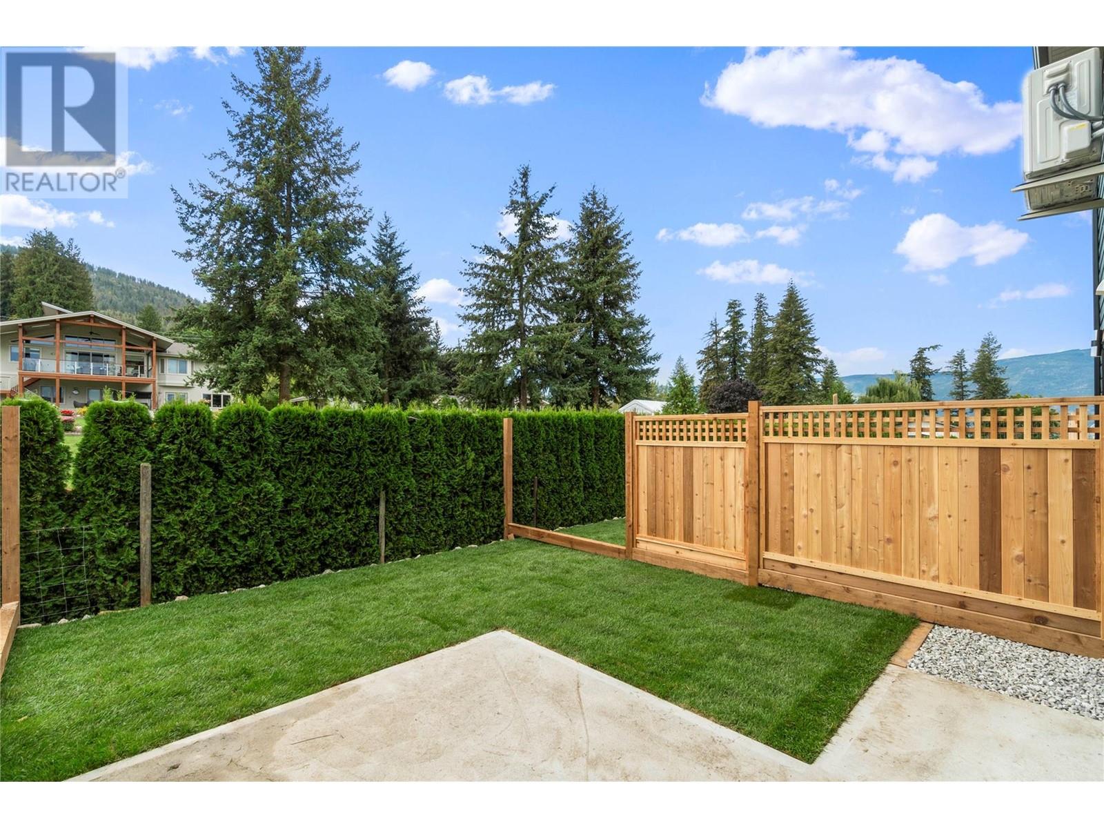 981 12 Street Se Unit# 32, Salmon Arm, British Columbia  V1E 2C8 - Photo 49 - 10350725