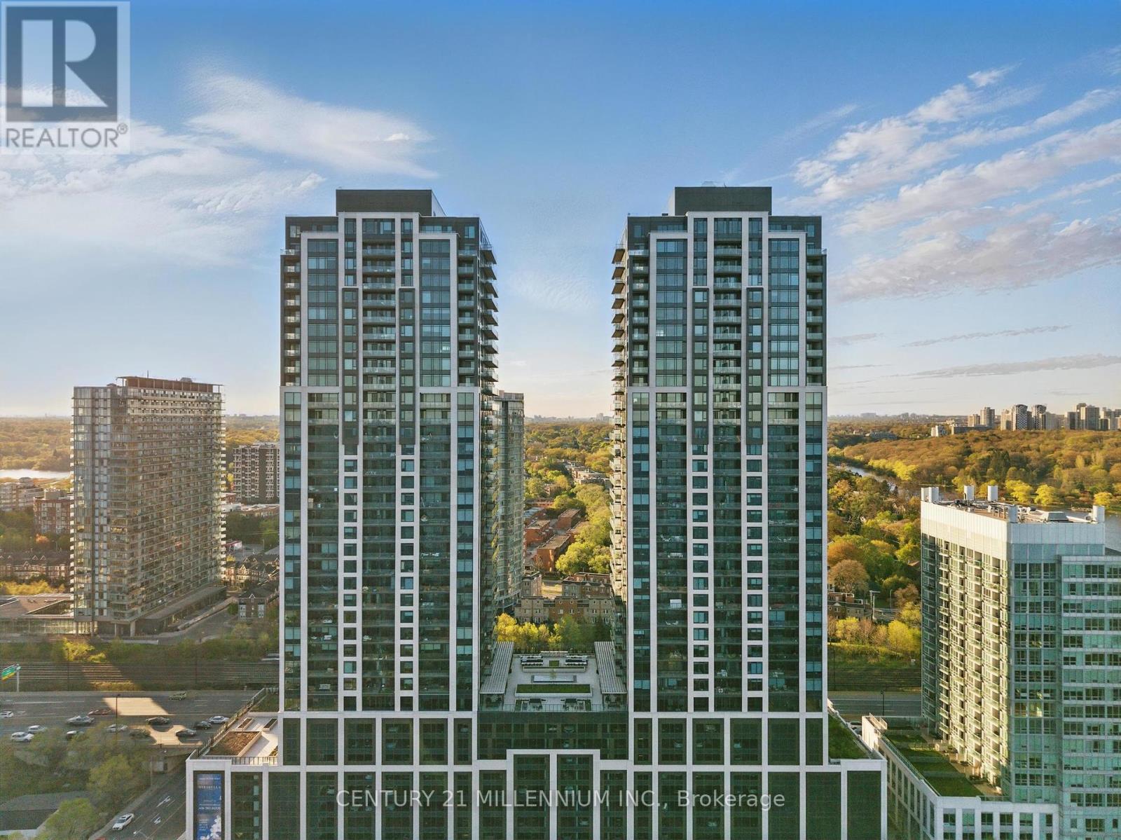 3011 - 1926 Lake Shore Boulevard W, Toronto, Ontario  M6S 0B1 - Photo 2 - W12139403