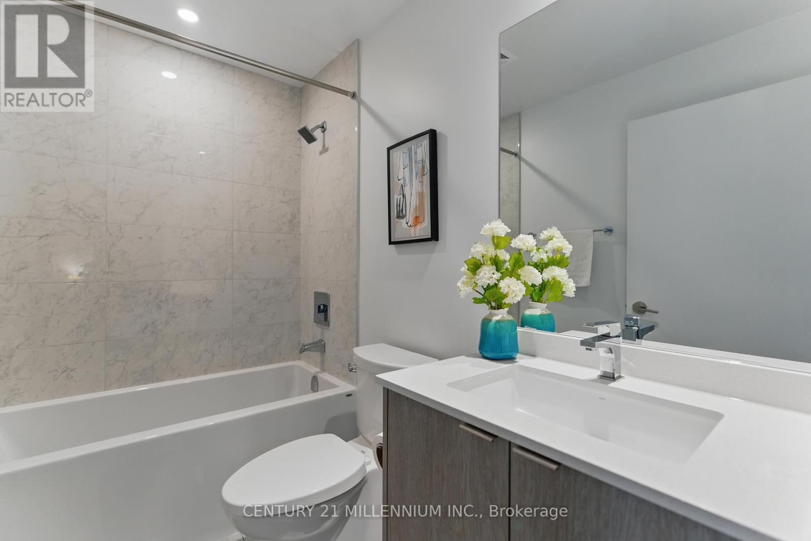 3011 - 1926 Lake Shore Boulevard W, Toronto, Ontario  M6S 0B1 - Photo 8 - W12139403