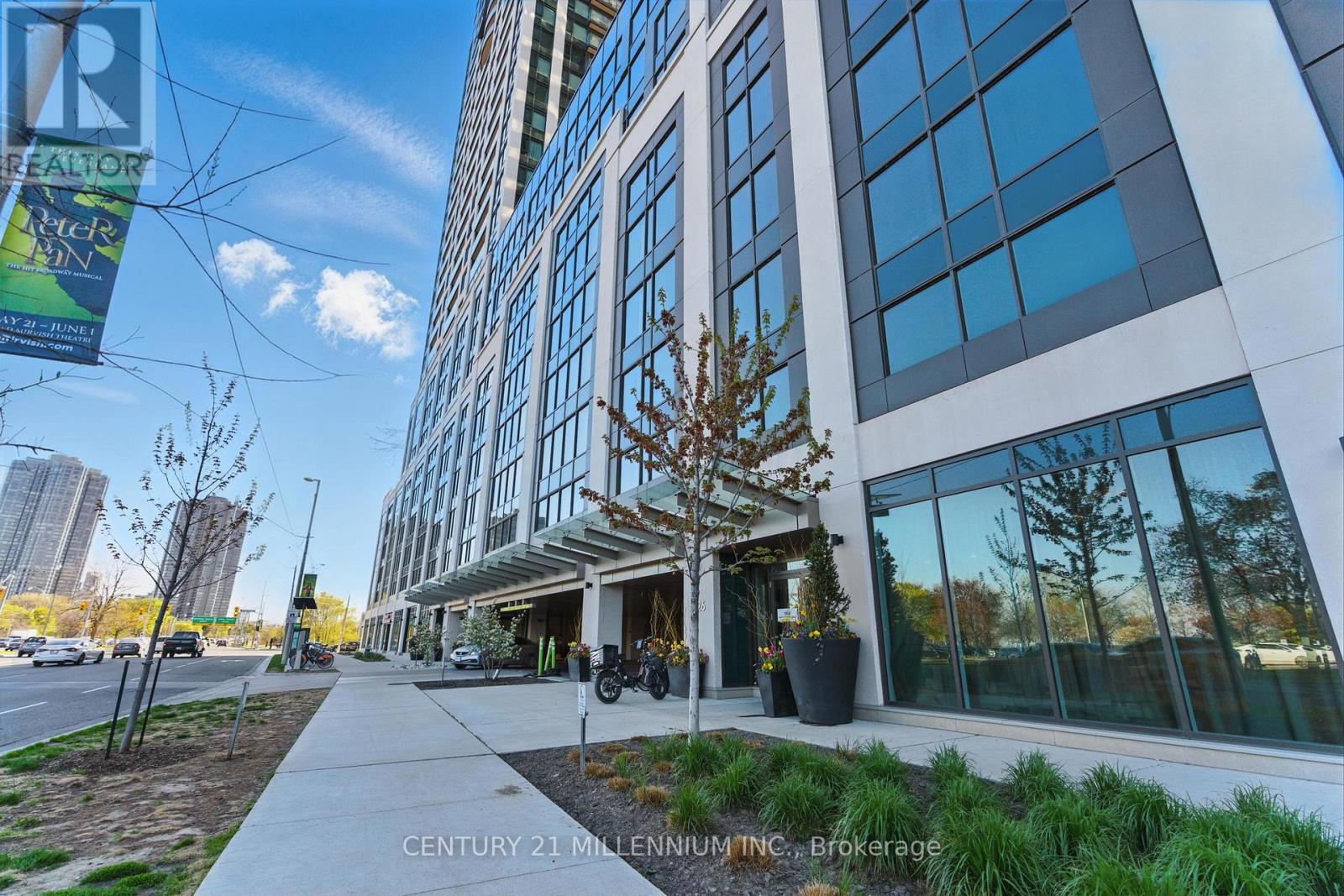 3011 - 1926 Lake Shore Boulevard W, Toronto, Ontario  M6S 0B1 - Photo 3 - W12139403
