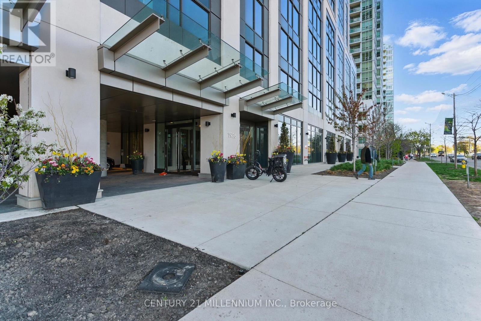 3011 - 1926 Lake Shore Boulevard W, Toronto, Ontario  M6S 0B1 - Photo 4 - W12139403