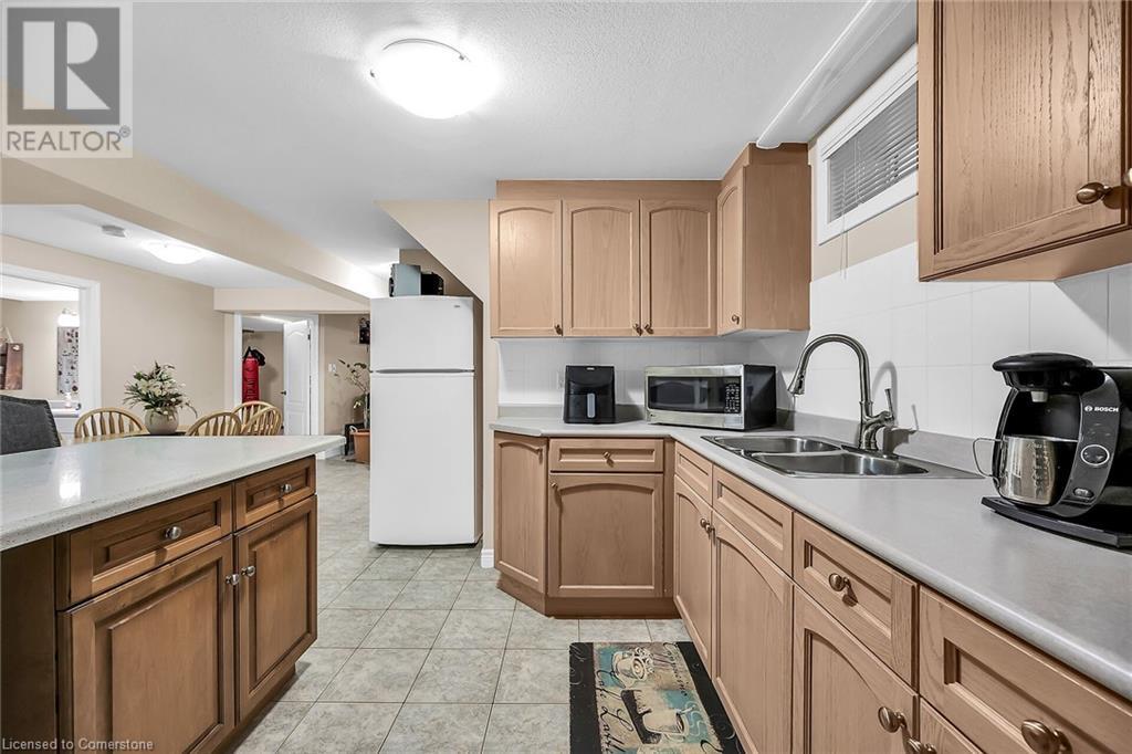 22 Timothy Place, Hamilton, Ontario  L9A 5K3 - Photo 40 - 40733857