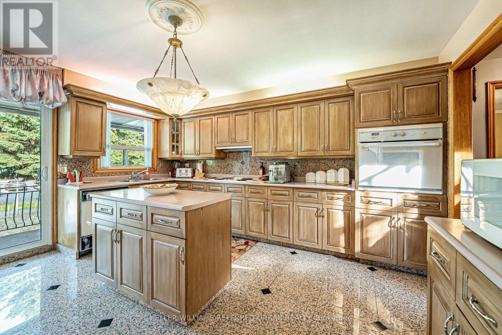 55 Chiswick Avenue, Toronto, Ontario  M6M 4V1 - Photo 13 - W12195568
