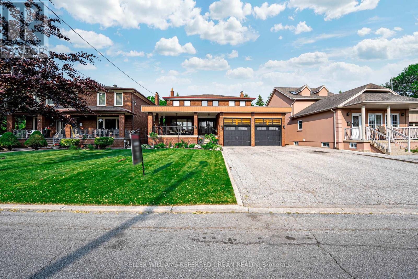 55 Chiswick Avenue, Toronto, Ontario  M6M 4V1 - Photo 3 - W12195568
