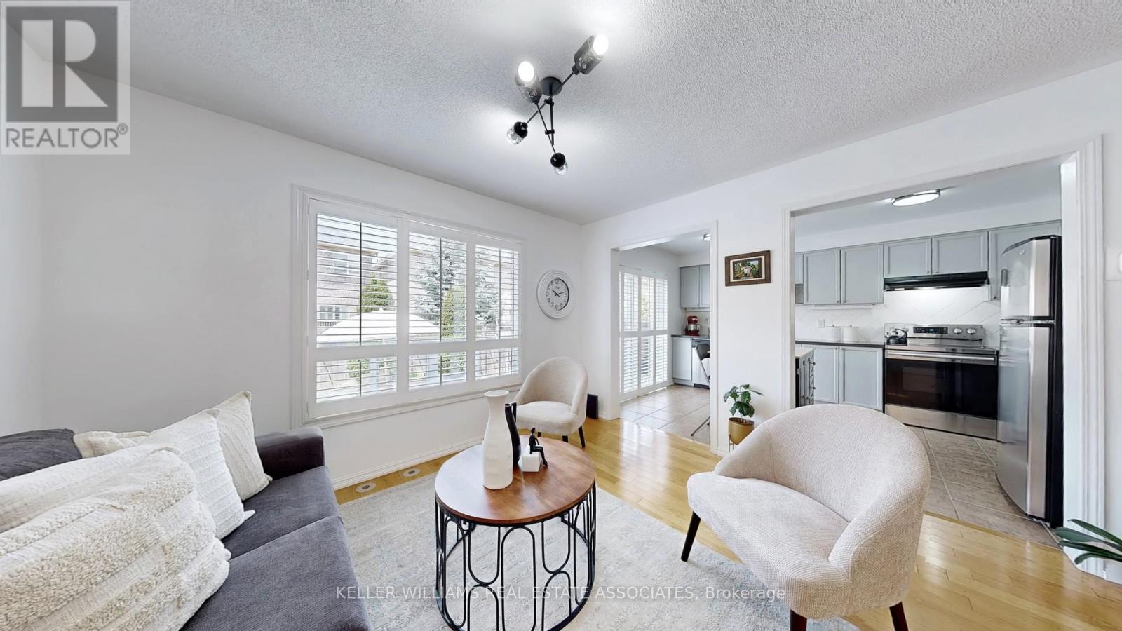 721 Shortreed Crescent, Milton, Ontario  L9T 0E7 - Photo 8 - W12195579