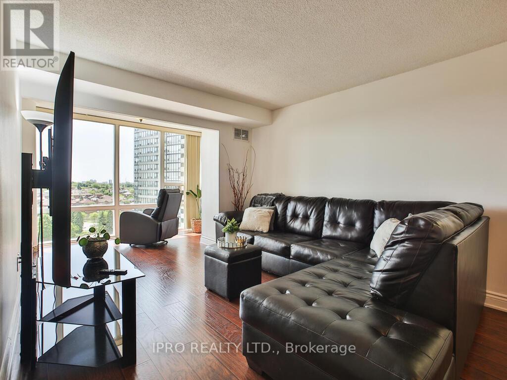 910 - 330 Rathburn Road W, Mississauga, Ontario  L5B 3Y1 - Photo 11 - W12195602