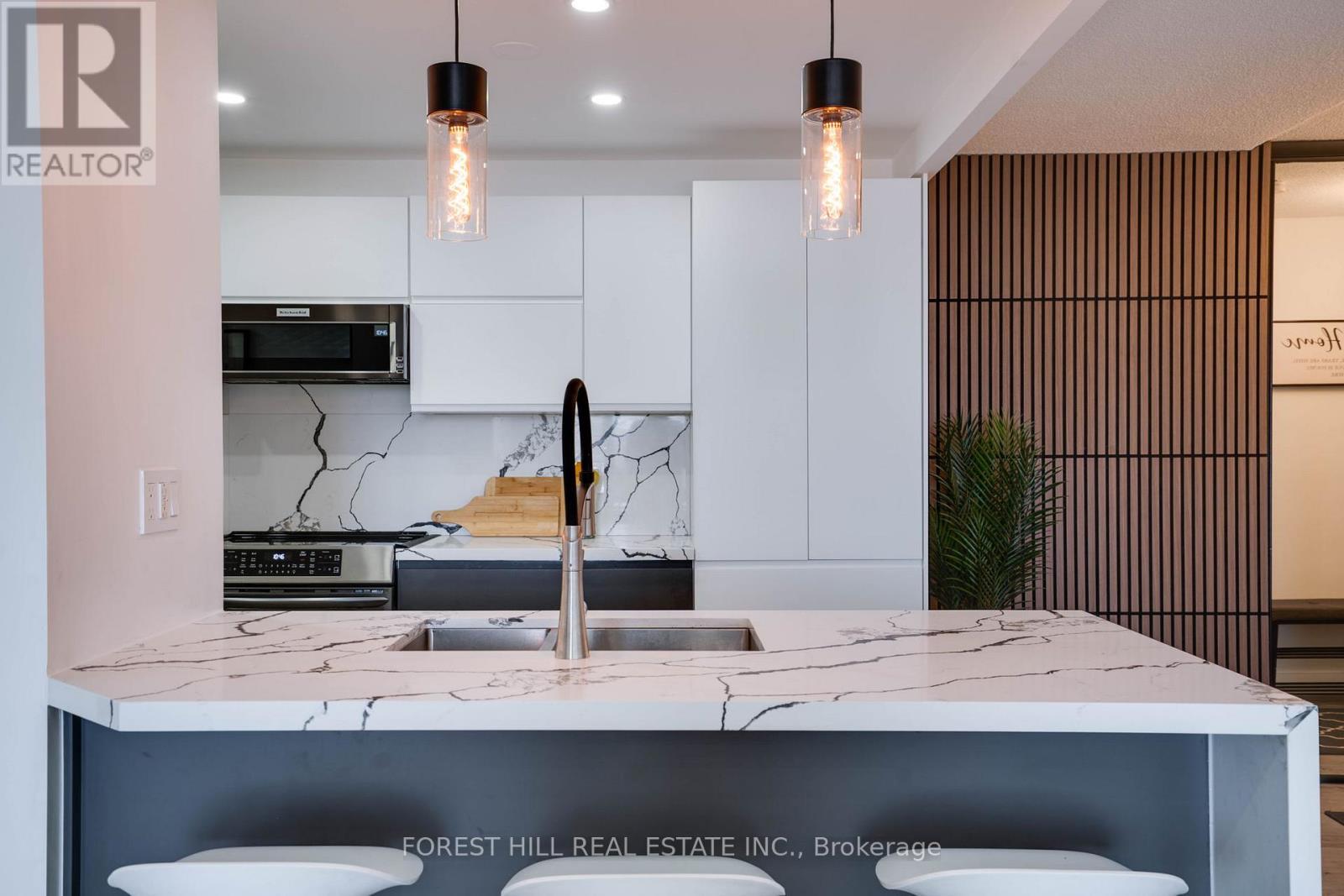 1811 - 236 Albion Road, Toronto, Ontario  M9W 6A6 - Photo 5 - W12195629