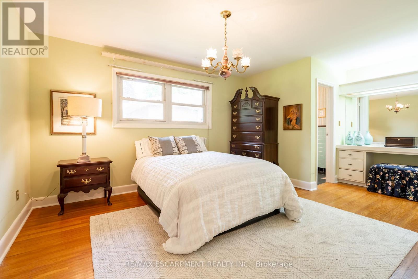 426 North Shore Boulevard W, Burlington, Ontario  L7T 1A8 - Photo 15 - W12195677