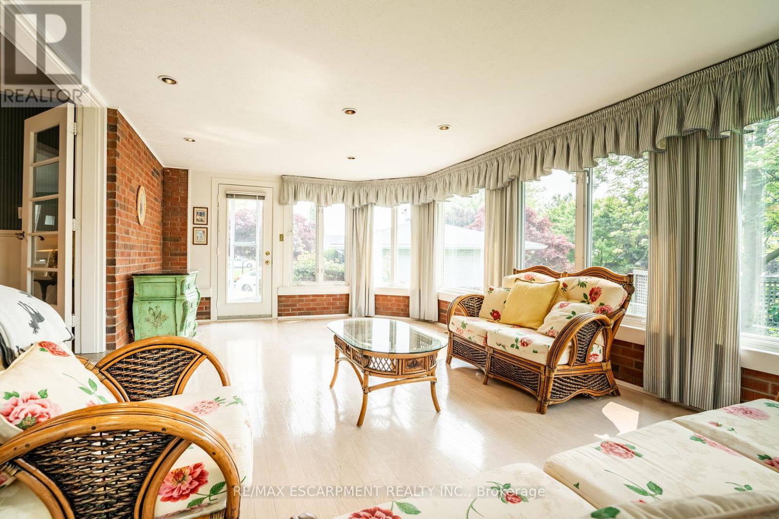 426 North Shore Boulevard W, Burlington, Ontario  L7T 1A8 - Photo 20 - W12195677