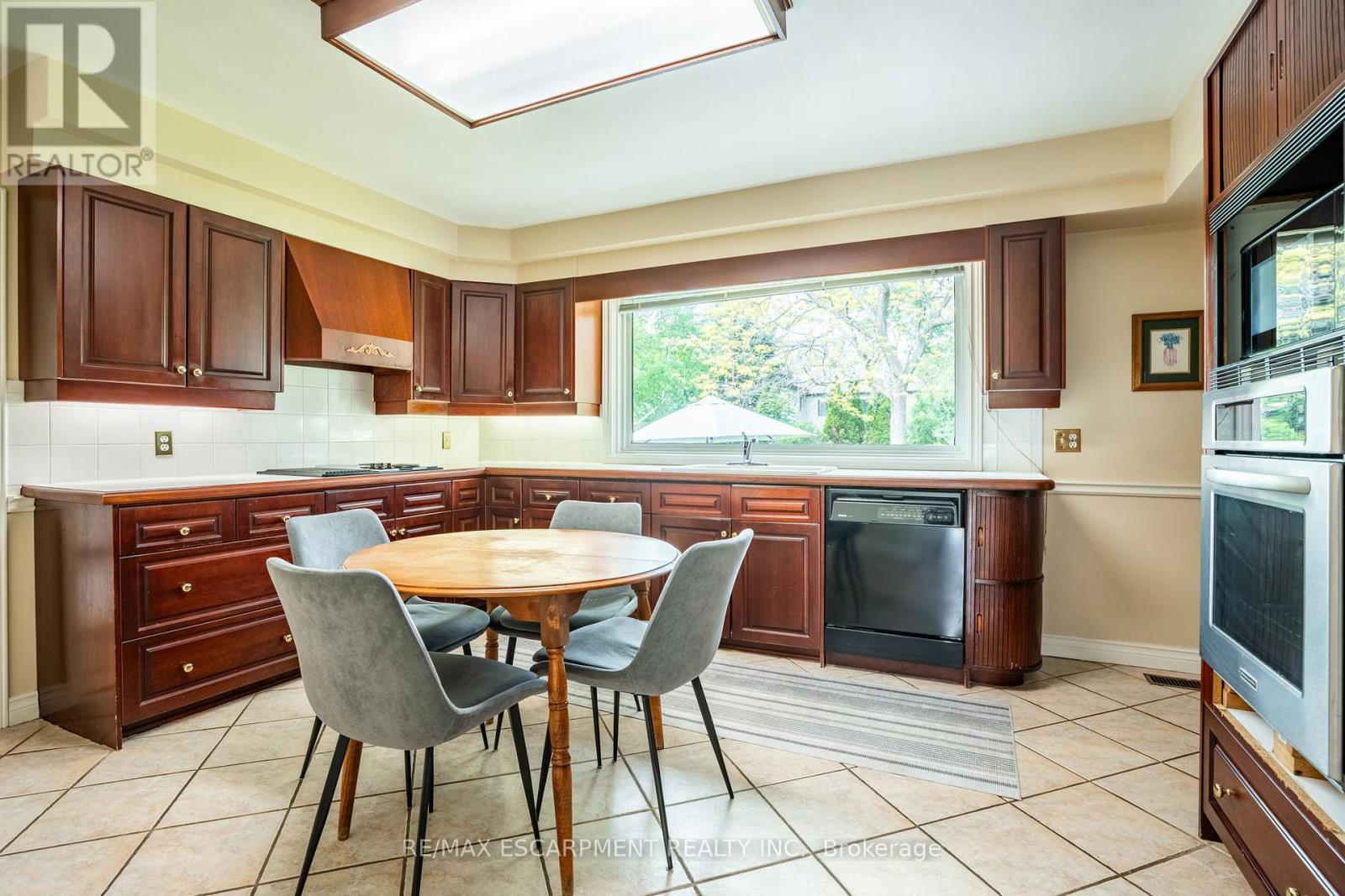 426 North Shore Boulevard W, Burlington, Ontario  L7T 1A8 - Photo 9 - W12195677