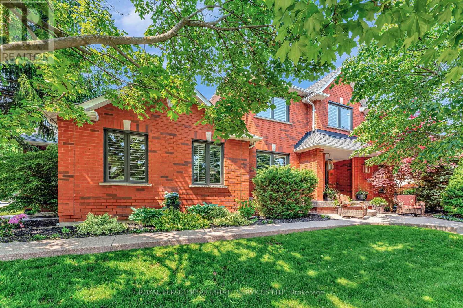 1109 Sheltered Oak Court, Oakville (Wt West Oak Trails), Ontario  L6M 3M7 - Photo 2 - W12195683