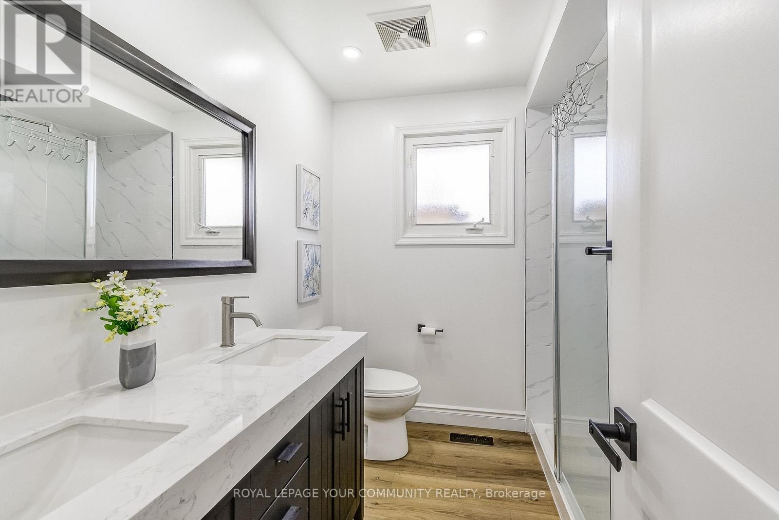 958 South Service Road, Mississauga, Ontario  L5E 1V1 - Photo 27 - W12195702