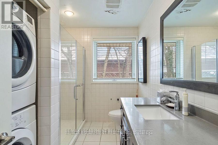 177 Woodhaven Park Drive, Oakville, Ontario  L6L 4K4 - Photo 10 - W12195704