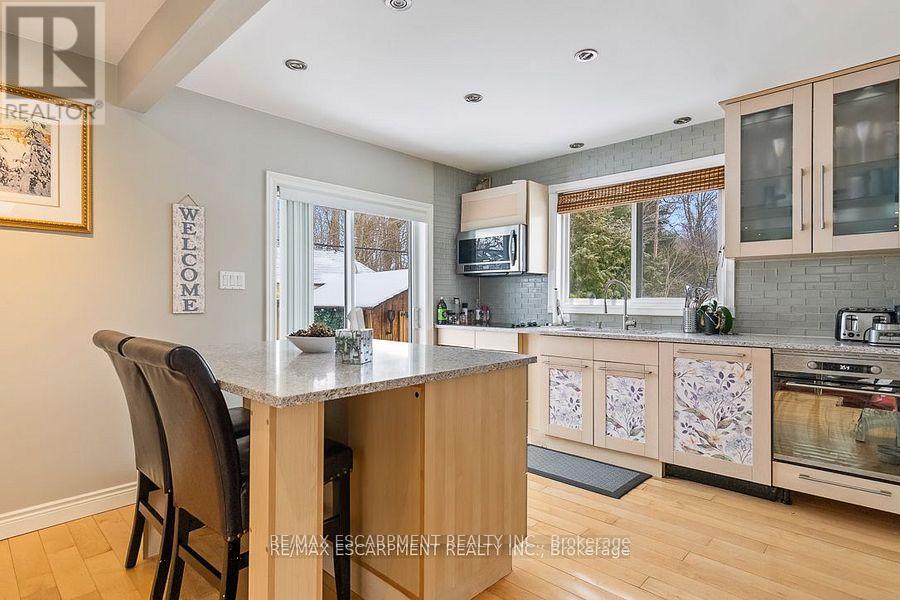 177 Woodhaven Park Drive, Oakville, Ontario  L6L 4K4 - Photo 16 - W12195704