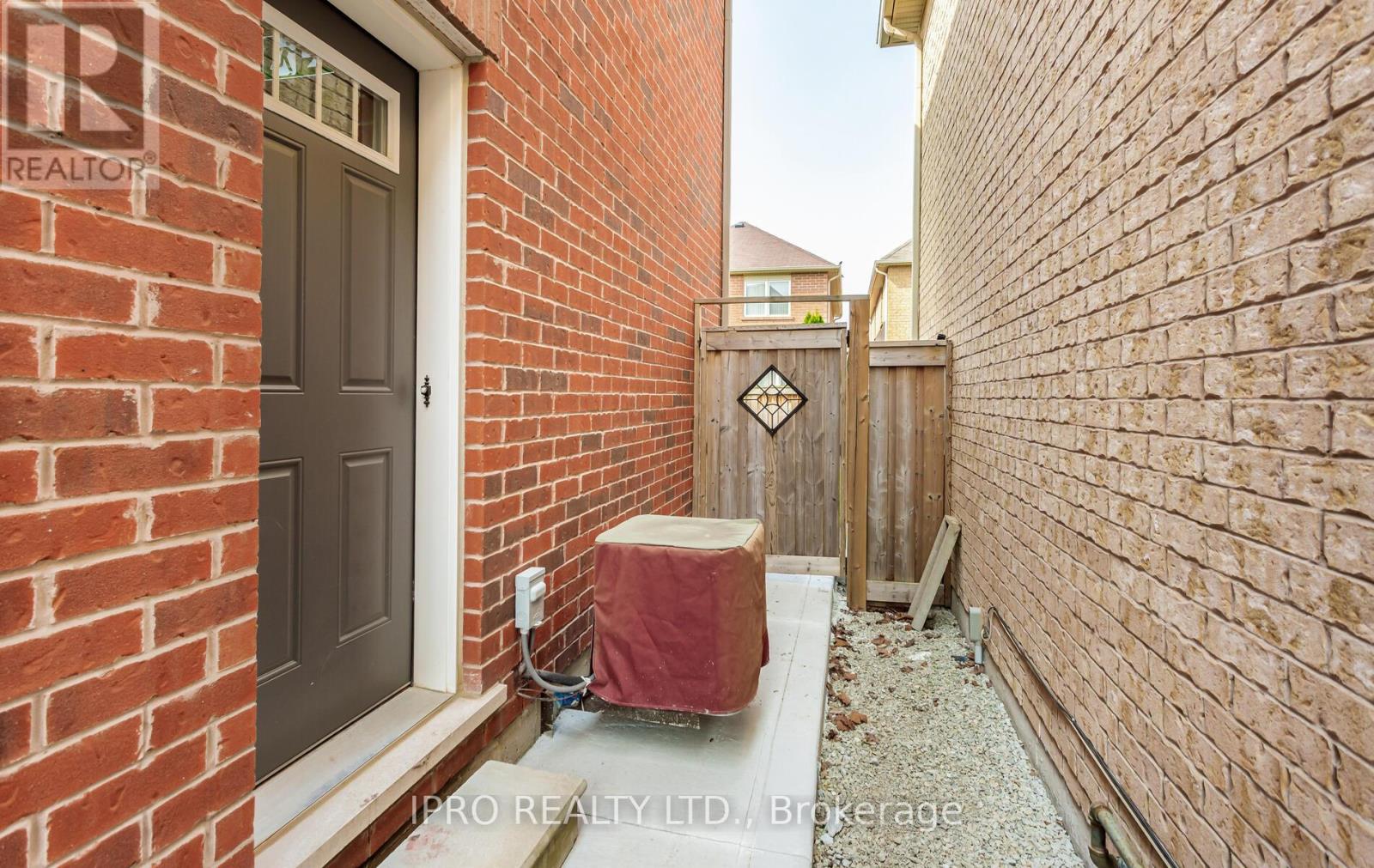 Basement - 261 Gleave Terrace, Milton, Ontario  L9T 8N9 - Photo 24 - W12195723