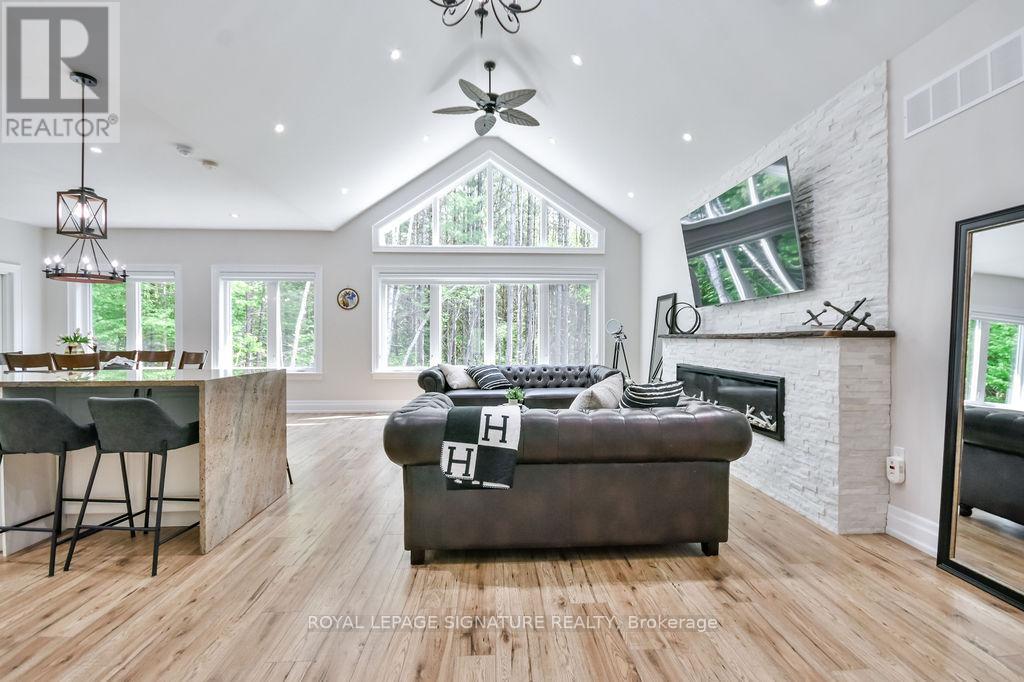 5142 Severn Pines Crescent, Severn, Ontario  L0K 2B0 - Photo 4 - S12195504