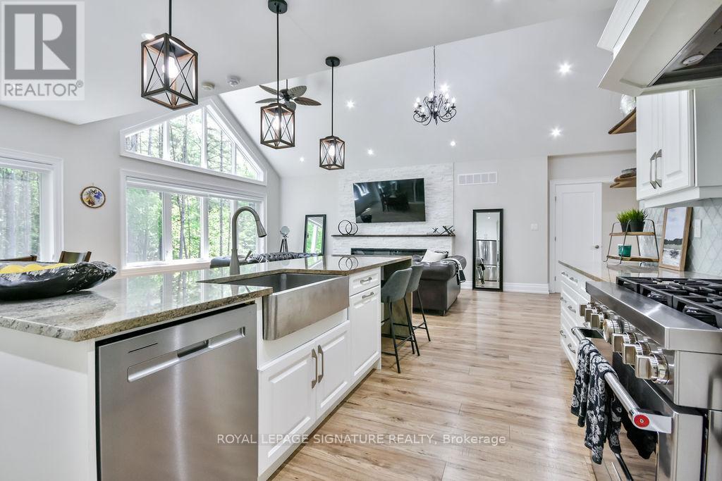 5142 Severn Pines Crescent, Severn, Ontario  L0K 2B0 - Photo 6 - S12195504