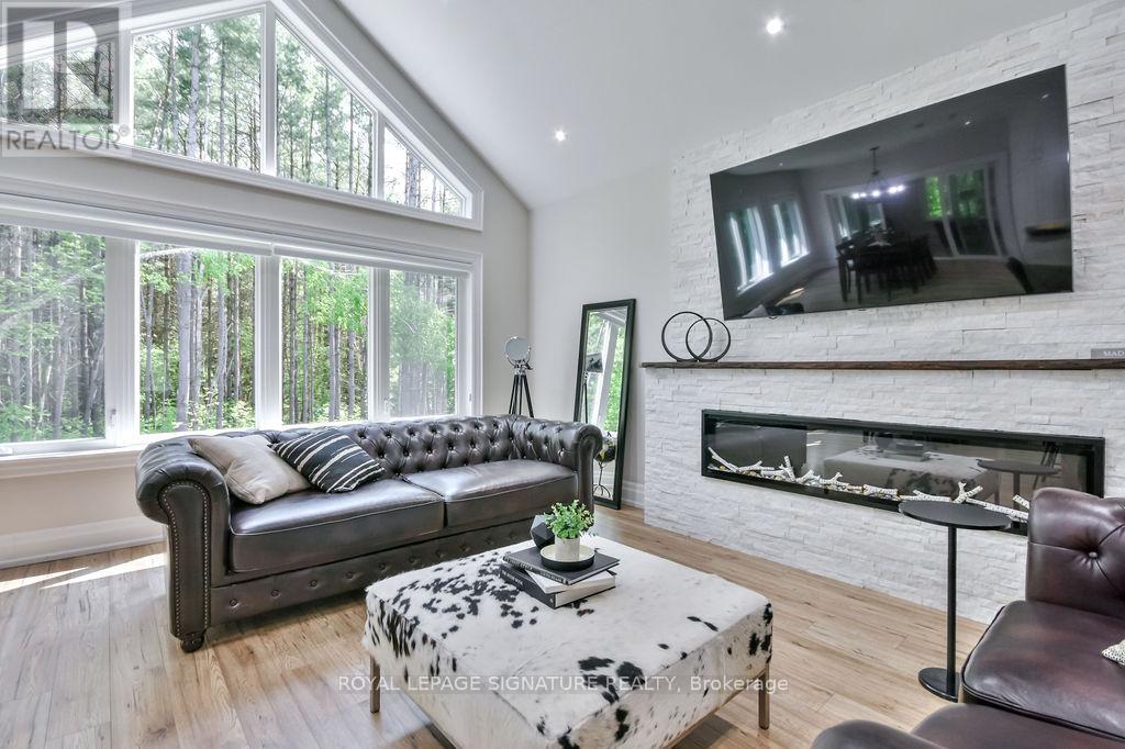 5142 Severn Pines Crescent, Severn, Ontario  L0K 2B0 - Photo 7 - S12195504