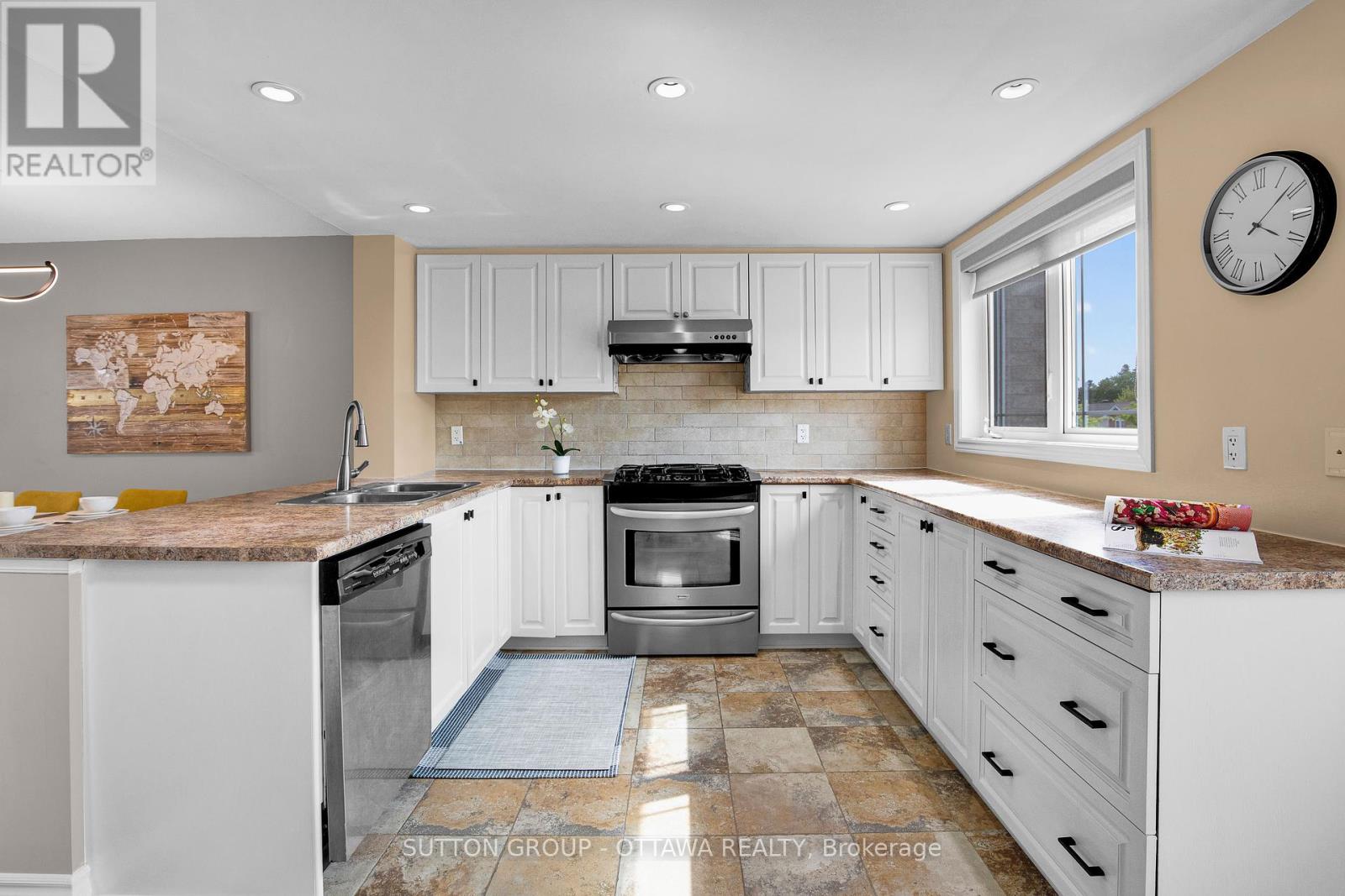 24g Steel Street, Ottawa, Ontario  K1J 6R3 - Photo 14 - X12195814