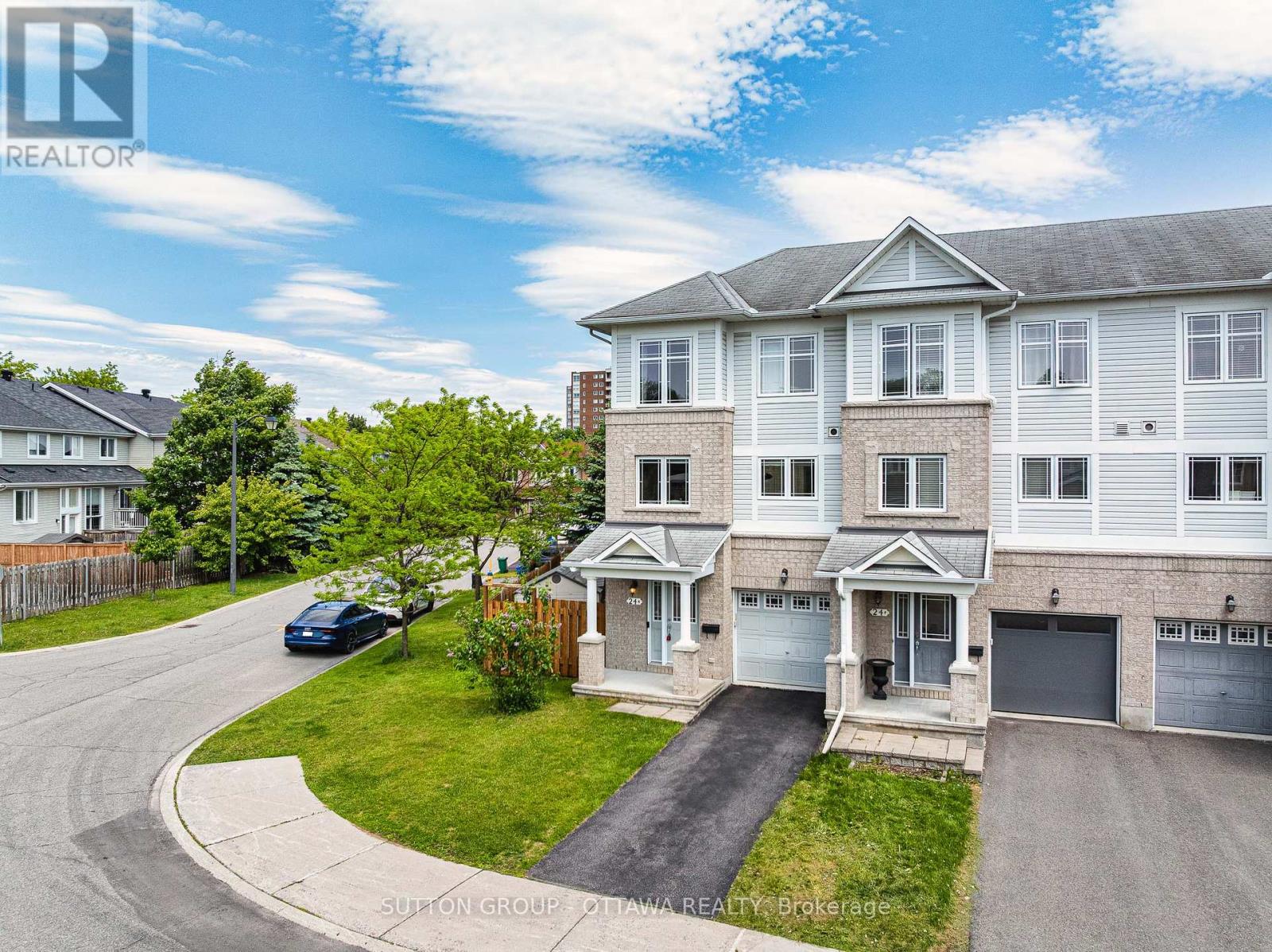 24g Steel Street, Ottawa, Ontario  K1J 6R3 - Photo 2 - X12195814