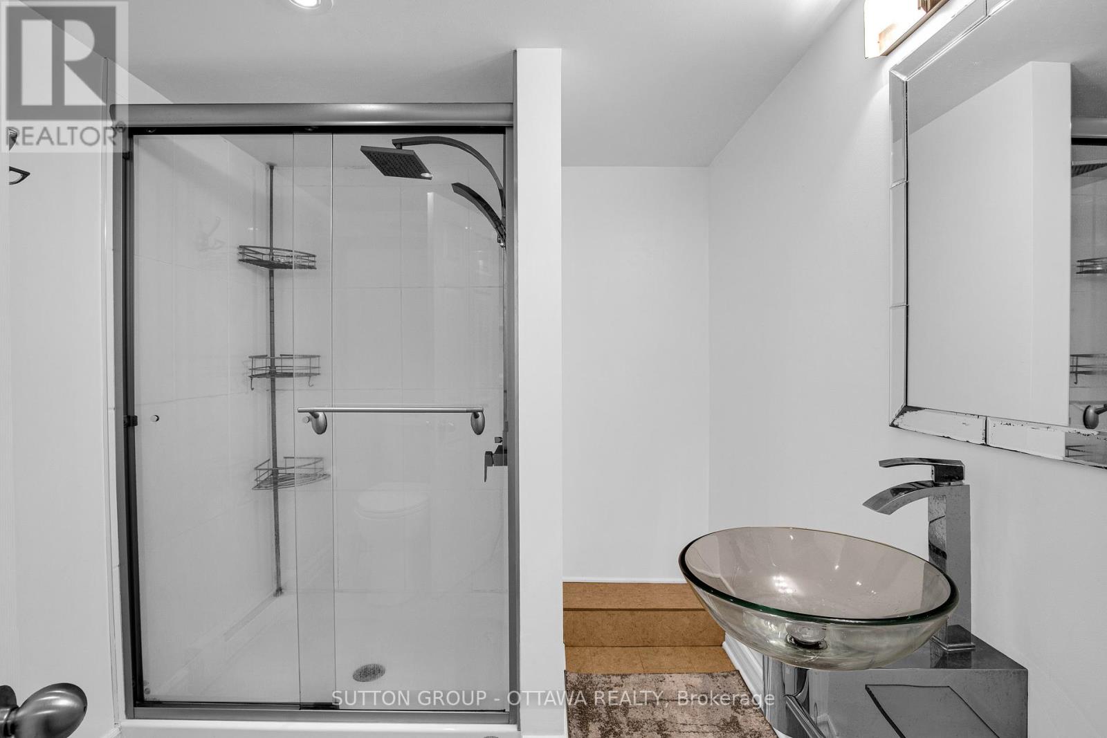 24g Steel Street, Ottawa, Ontario  K1J 6R3 - Photo 38 - X12195814