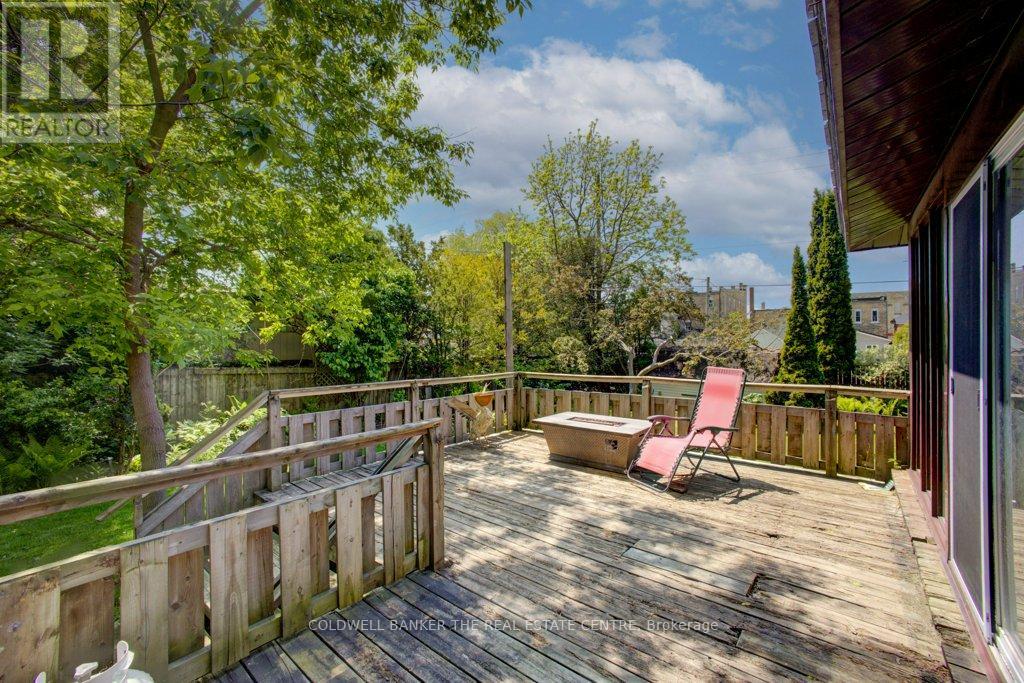 150 Wellington Street E, Wellington North (Mount Forest), Ontario  N0G 2L2 - Photo 37 - X12111858