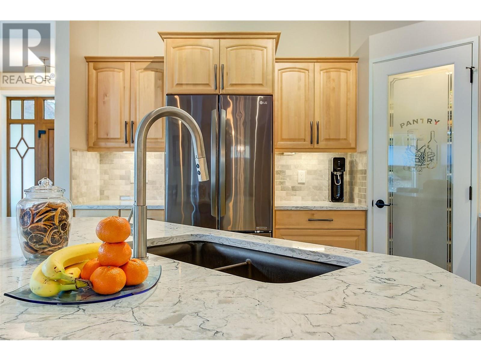 174 Jewell Place, Summerland, British Columbia  V0H 1Z4 - Photo 8 - 10350574