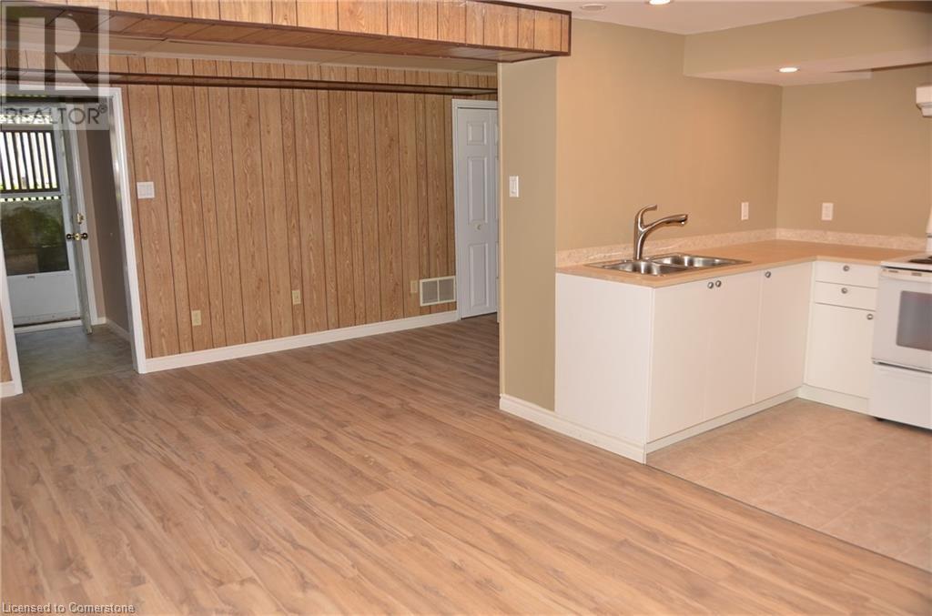 131 Council Crescent Unit# Bsmt, Ancaster, Ontario  L9G 1T9 - Photo 4 - 40736275