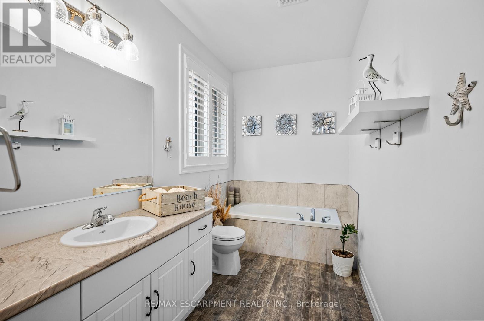 100 Tamarack Boulevard, Woodstock, Ontario  N4S 0E2 - Photo 28 - X12195585