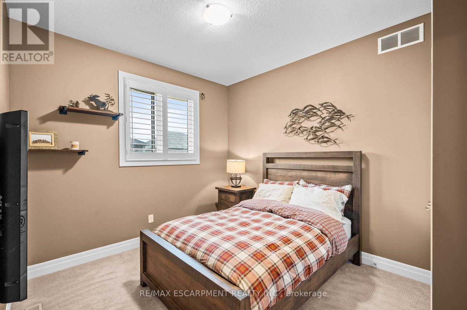 100 Tamarack Boulevard, Woodstock, Ontario  N4S 0E2 - Photo 31 - X12195585