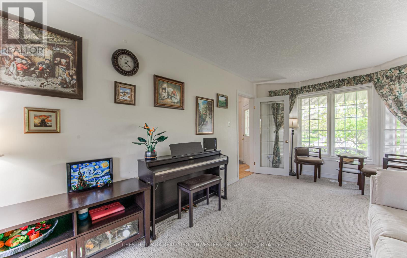 619 Westfield Drive, Waterloo, Ontario  N2T 2P2 - Photo 10 - X12195614